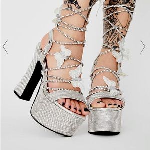Dollskill poster grl heels!
